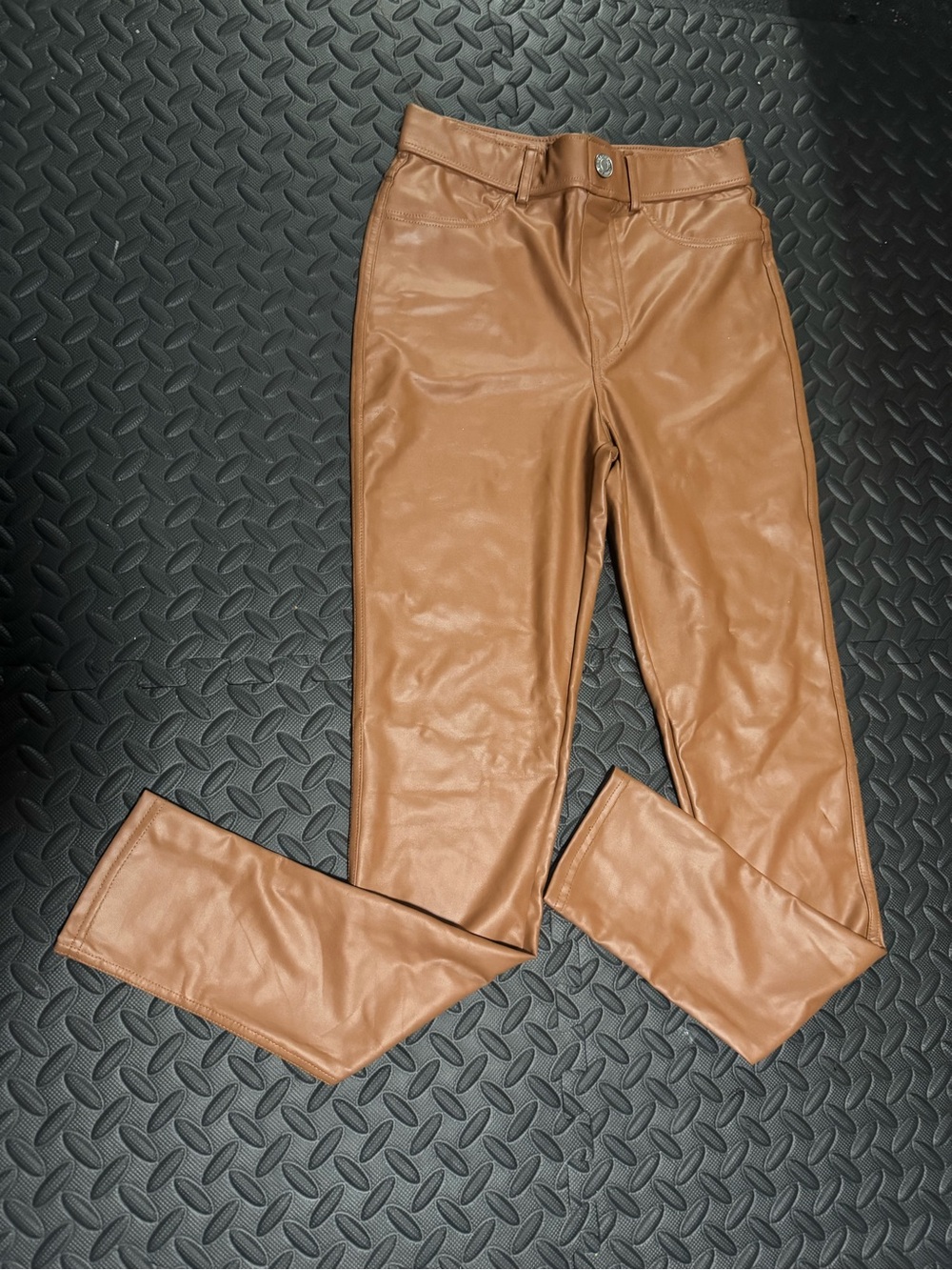 Thrill Faux Leather Pants in Cognac Brown small nwot